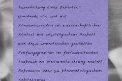 Notizzettel mit dem Titel "14. Inklusion von Personen, die illegalisierte Drogen nehmen, in der Forschung" und der Handschrift: "Ausarbeitung eines Expertenstandards von und mit Konsumierenden im wissenschaftlichen Kontext mit soziologischem Respekt und dazu unparteischen gewählten Prüfungsgremien im fortschreitenden Anspruch an Weiterentwicklung anstatt Repression oder zu pharmakologischem Kapitalismus"