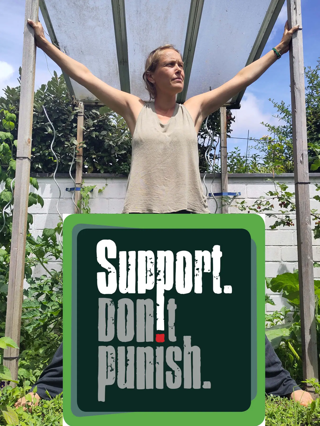 Selfie mit dem Logo "Support Dont Punish"